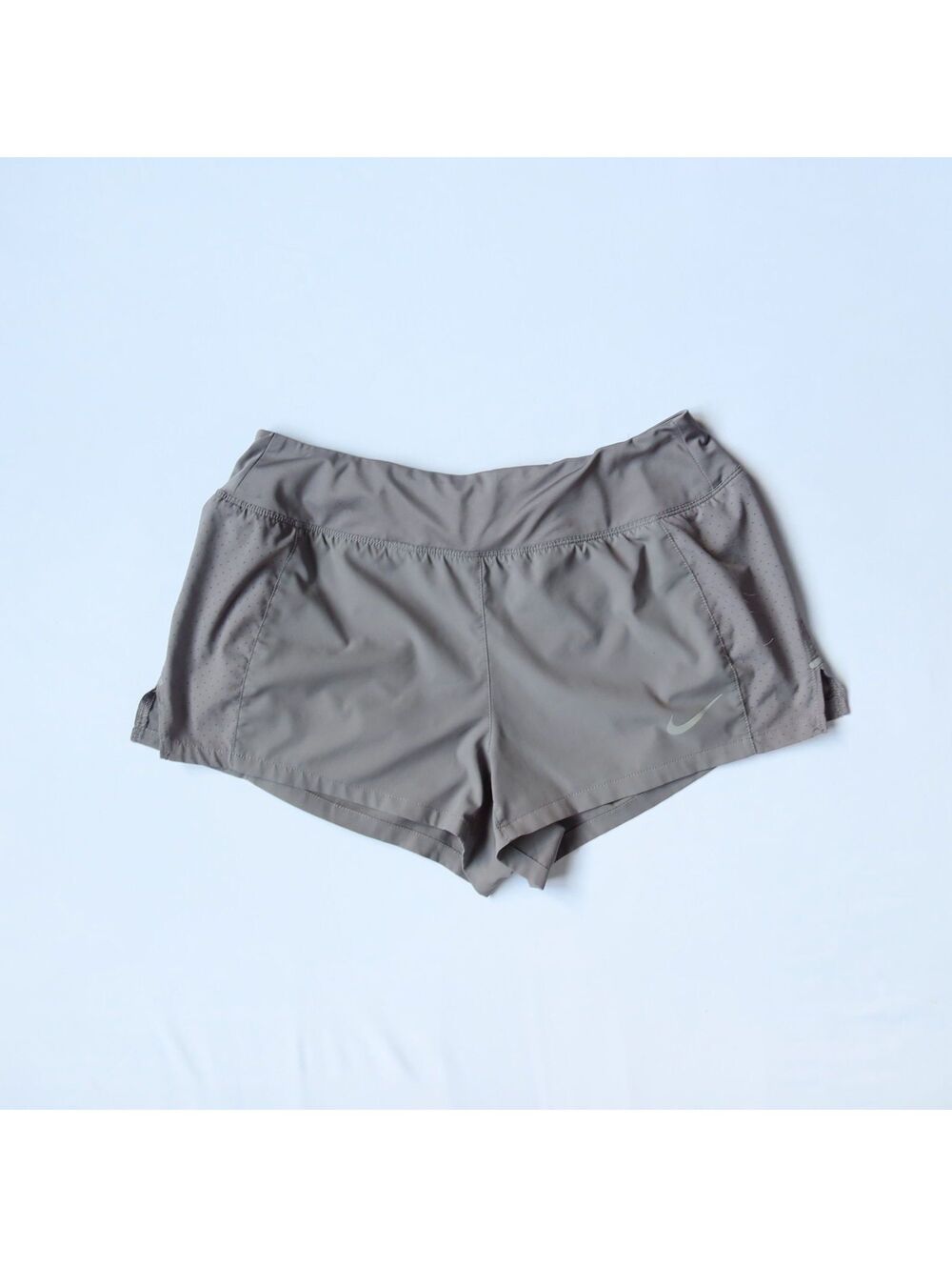 Nike Women’s Gray Running Shorts Dri-FIT Athletic Shorts – Estimated Size Large